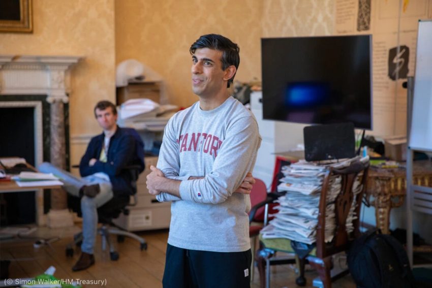 رئيس الوزراء البريطاني يقول إن الدراسة في الولايات المتحدة “غيرت حياتي”