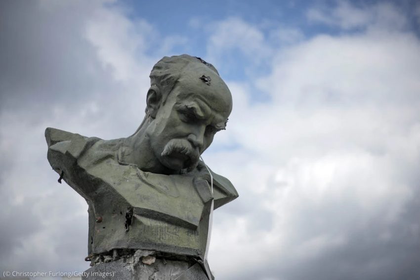 روسيا تواصل سعيها لمحو ثقافة أوكرانيا وهويتها باستمرار الحرب