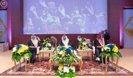 000-196132091435791424215