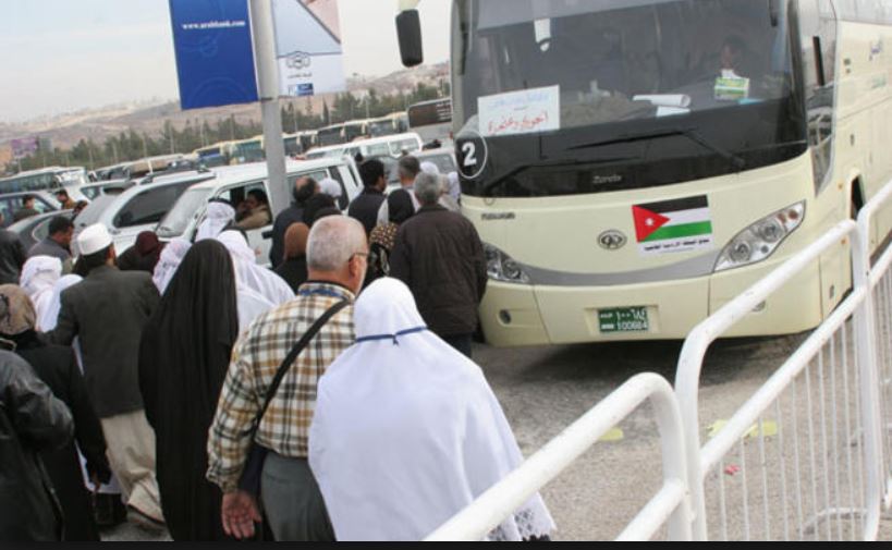 260 حاجاً من أسر شهداء الإمارات يصلون مطار الملك عبدالعزيز بجدة