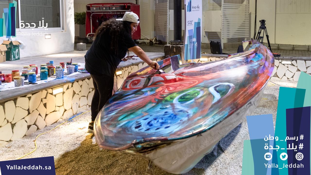 الفنانة التشكيلية السعودية شاليمار شربتلي