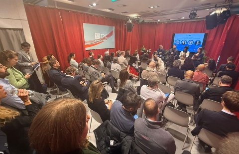 شربتلي يشارك في جلسة "دور رأس المال العائلي في التحول الاقتصادي المستدام" في منتدى دافوس 2026