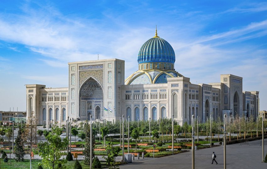 رئيس جمهورية أوزبكستان يفتتح مركز الحضارة الإسلامية في طشقند