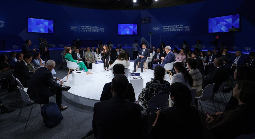 خلال مشاركته في منتدى دافوس الصيفي 2026 خالد شربتلي: الذكاء الاصطناعي سيغيّر قواعد الاقتصاد العالمي
