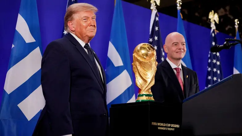 إنفانتينو يستنجد بالرئيس الأميركي لإنقاذه