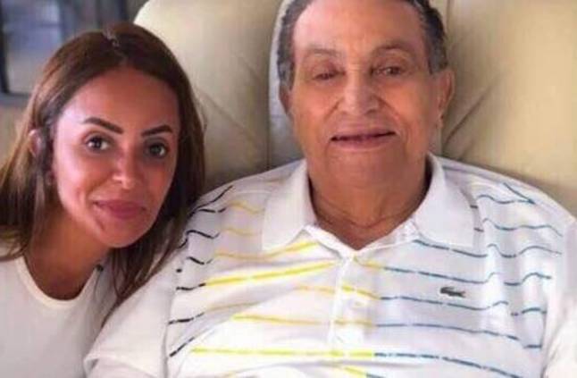 مبارك في الصورة المثيرة للجدل