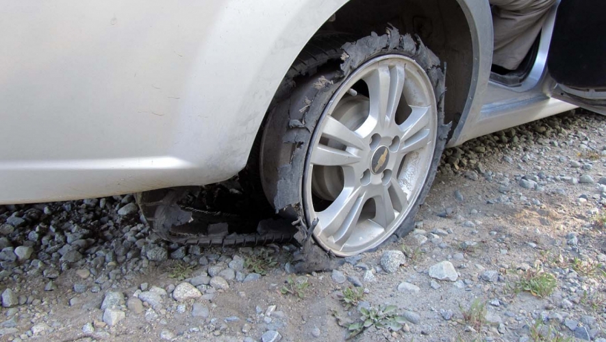 مشكلة انفجار أحد إطارات السيارة تؤرق الجميع