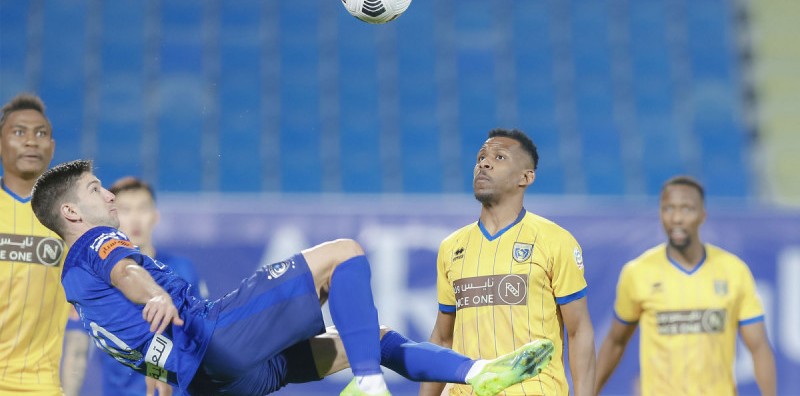 الهلال أوقف السلسلة الأسوأ بـ«مقصيتين»