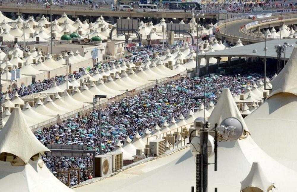 قوافل ضيوف الرحمن تتوافد على مشعر منى