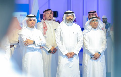 وزير الاتصالات يقف ميدانيًا على جاهزية شبكة موبايلي لخدمة ضيوف الرحمن