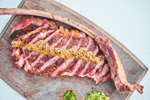 مطعم "هولا" في دبي يضفي نكهة الجُزر الإسبانية على "فندق ميدان"‎‎