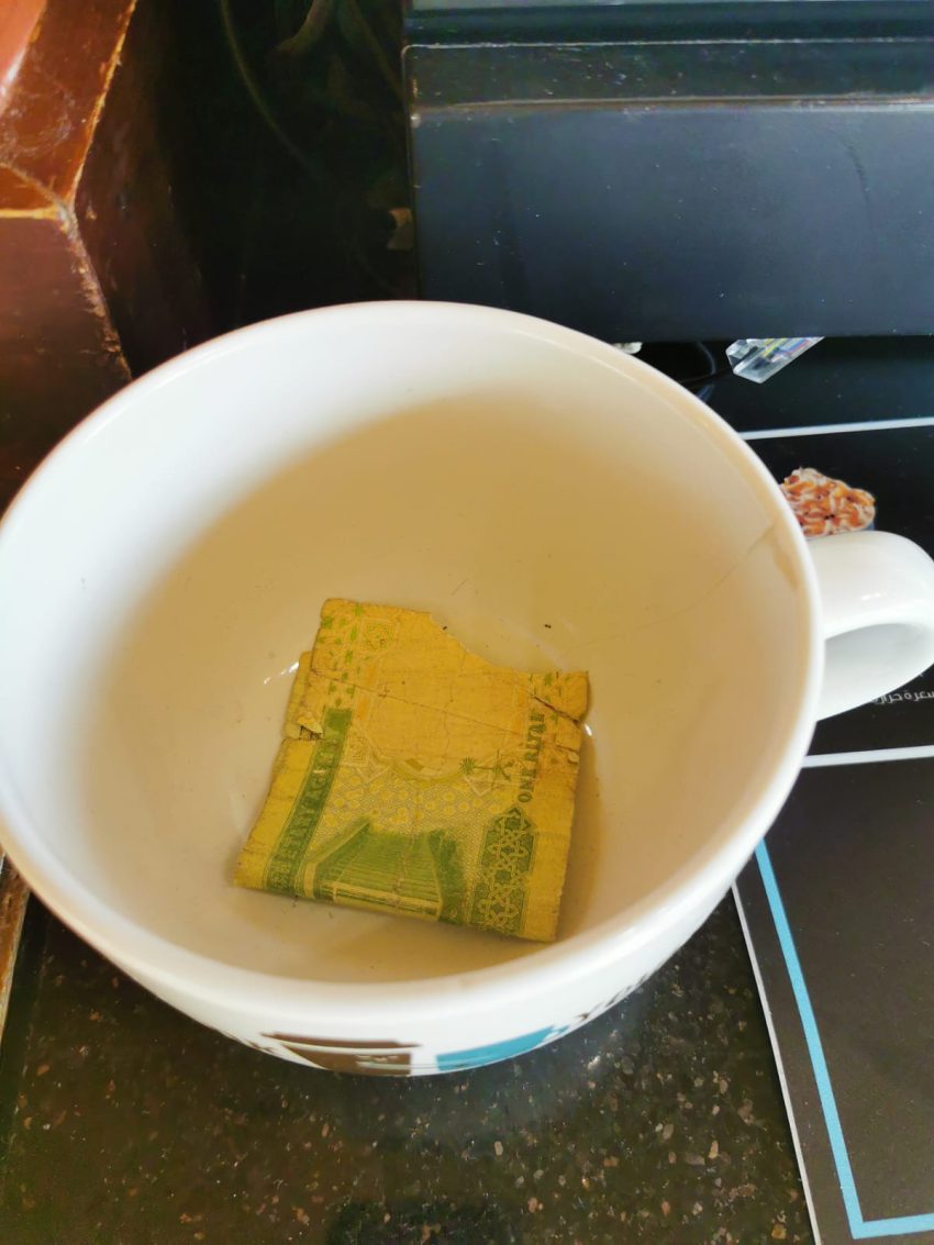 ثقافة جديدة.. صدقة أم بقشيش!