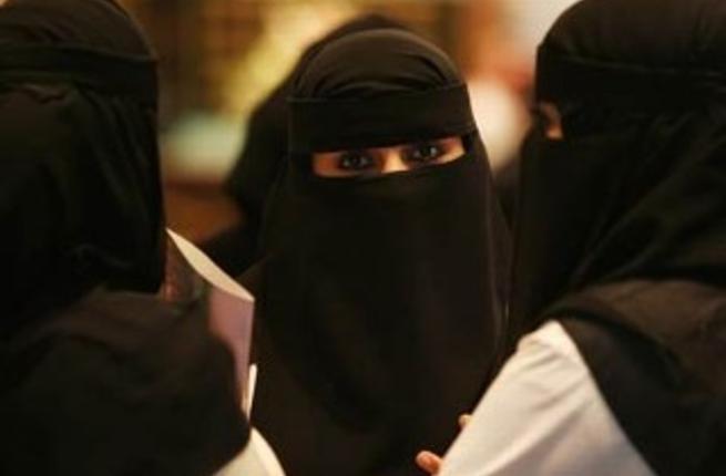 نساء منقبات