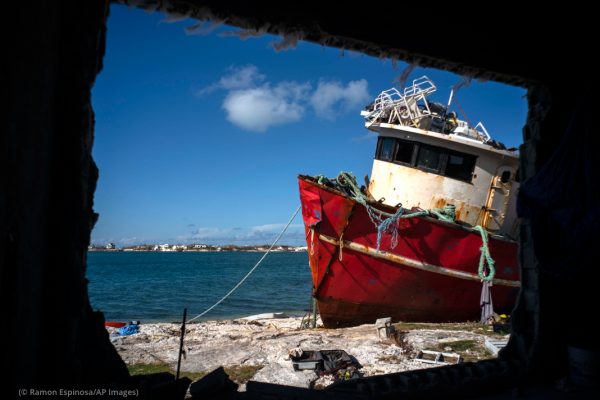 إنقاذ القطع الأثرية المتضررة من الإعصار في جزر البهاما