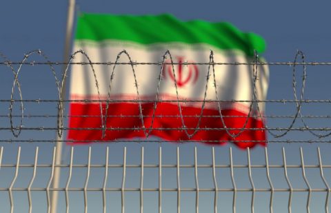 إيران تزيد من وتيرة اضطهاد الكُتّاب والمحامين