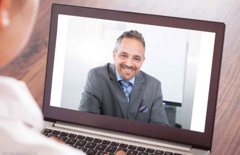 الربط بين الشركات الناشئة والمستثمرين عبر الإنترنت