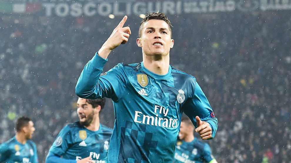 رونالدو يحتفل بأحد أهدافه مع ريال مدريد