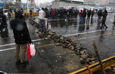 ضريبة الموت البشعة التي يفرضها النظام الإيراني