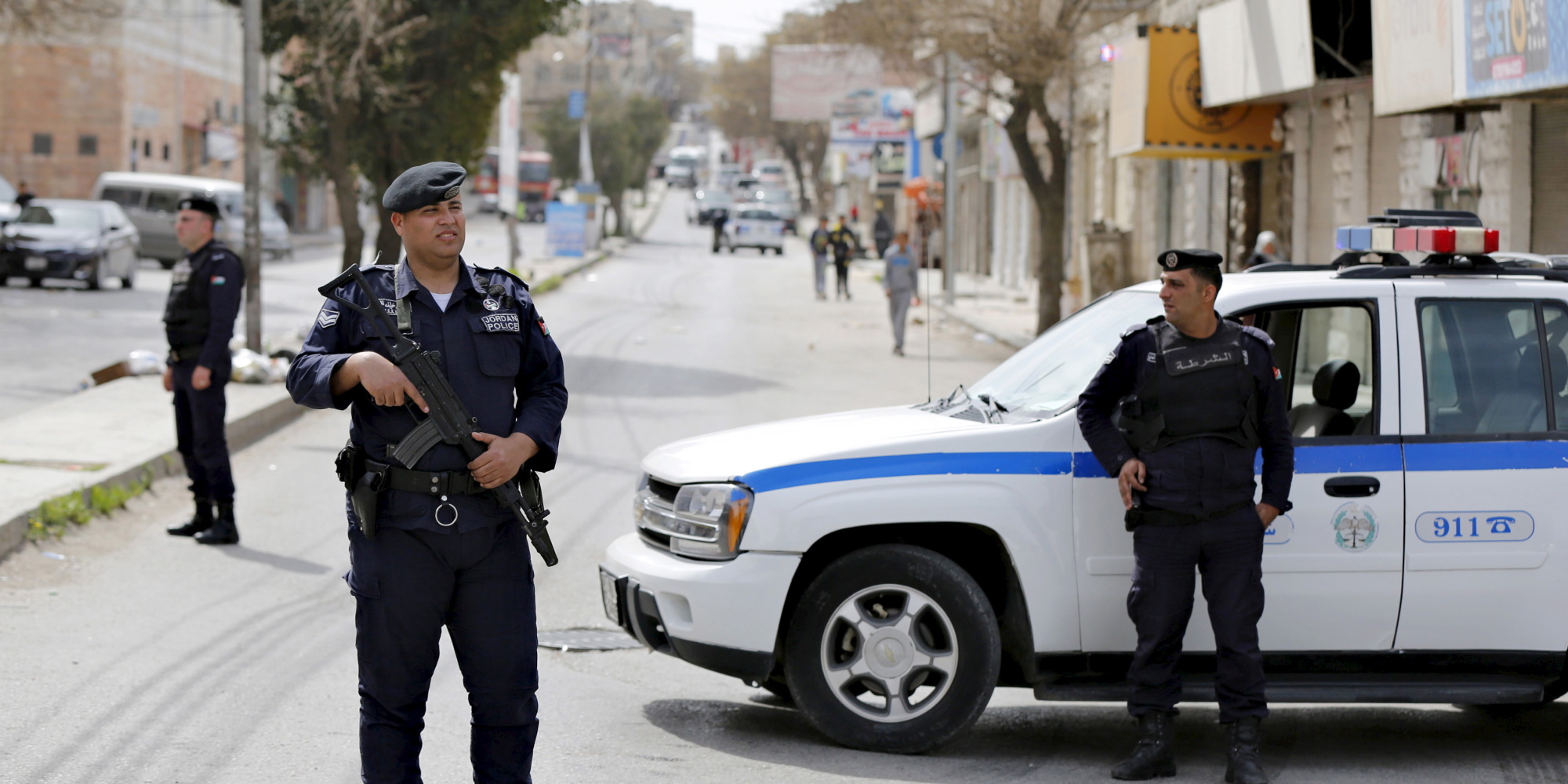 اعتقال شخص حاول افتعال حادثة دهس أمام سفارة المملكة