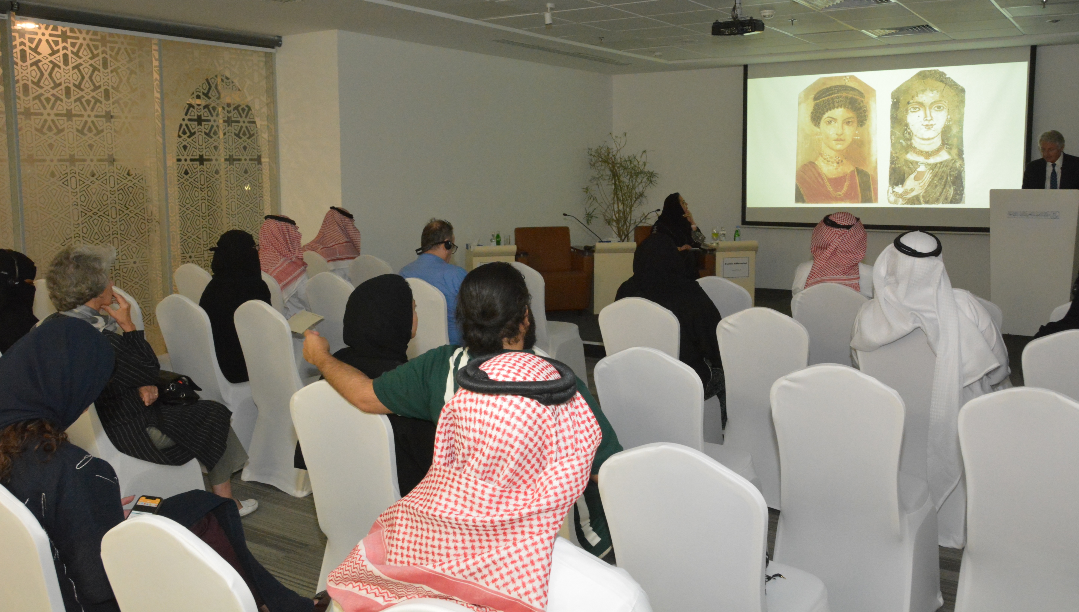 مدير عام المجوهرات العالمية في دار مزادات الفنون كريستيز