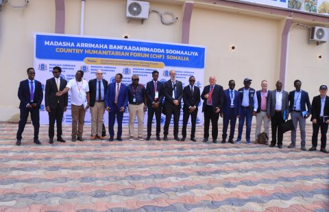 مدير مكتب الندوة العالمية في الصومال يثمن دعم المملكة للنازحين والمتضررين من الجفاف