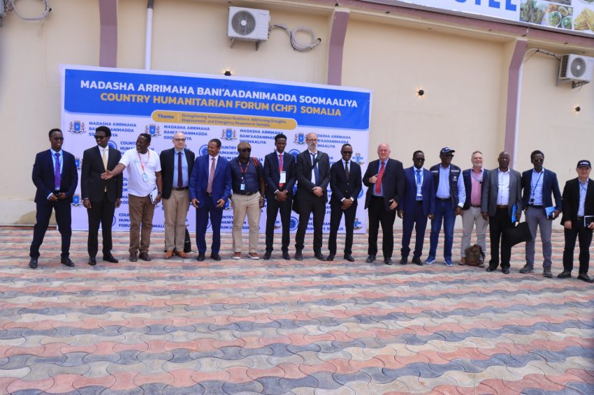 مدير مكتب الندوة العالمية في الصومال يثمن دعم المملكة للنازحين والمتضررين من الجفاف