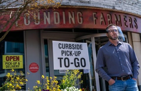 مطعم دان سيمونز فاوندينغ فارمرز في ميريلاند، يقدم خدمة التوصيل والاستلام للوجبات الغذائية ومواد البقالة