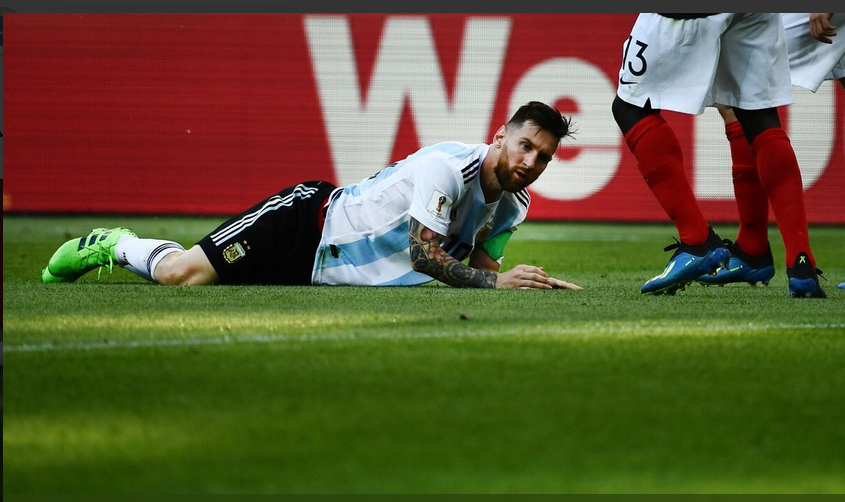 ميسي بعد الهزيمة من فرنسا