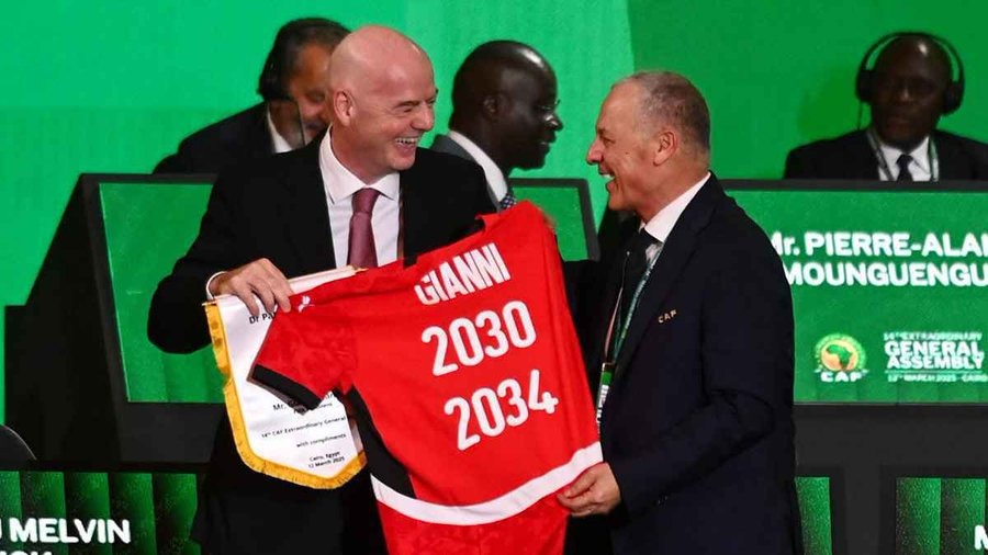 هاني أبوريدة ورئيس الفيفا