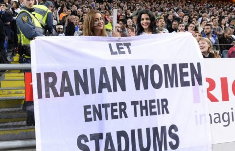 وفاة امرأة إيرانية بعد محاولتها مشاهدة مباراة لكرة القدم